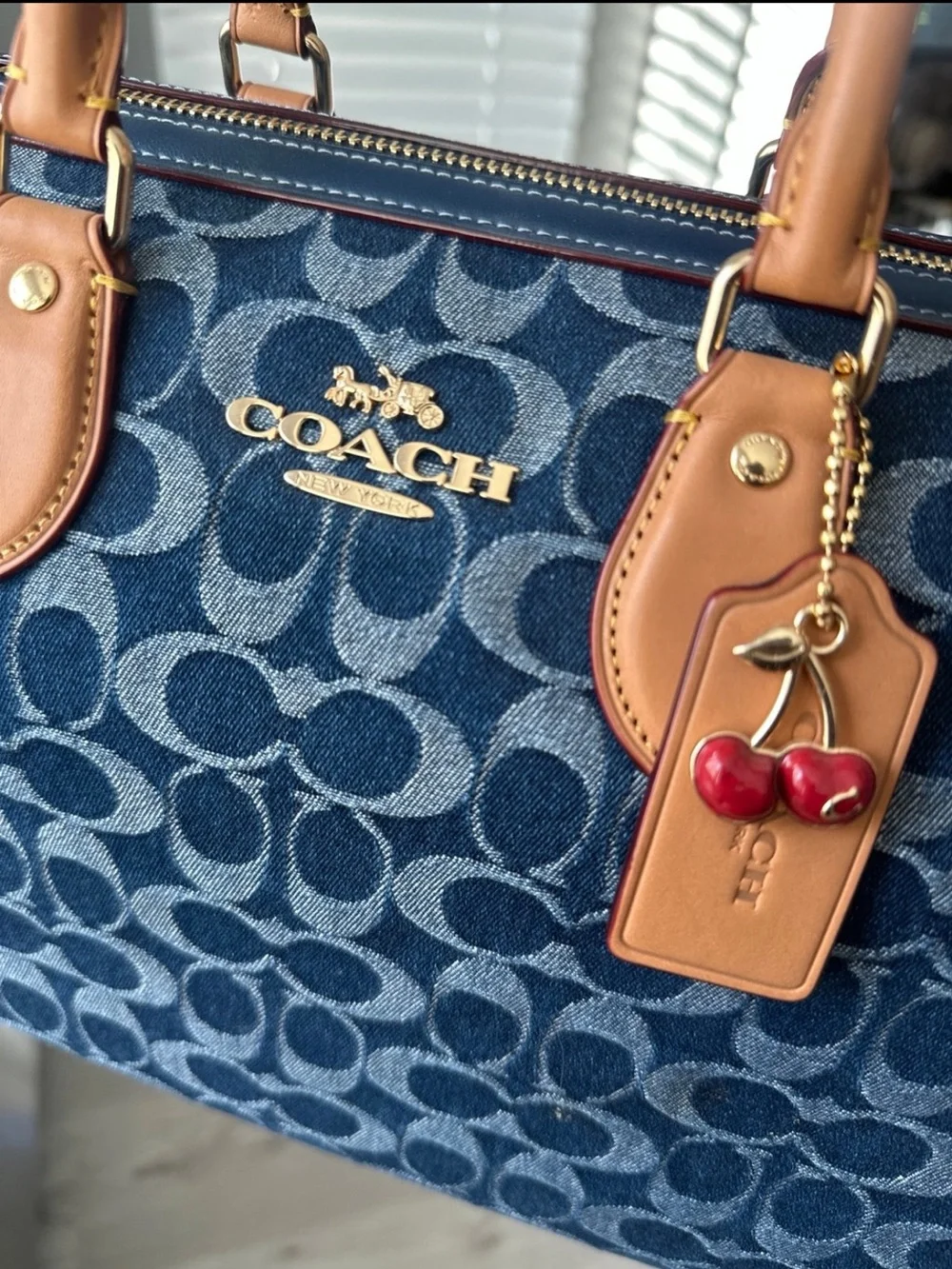 COACH | 2025 Signature Denim Large Rowan - Picture 2 of 12